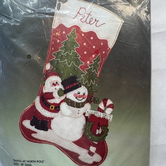 VTG Bucilla Santa At North Pole Needlepoint Christmas Heirloom Stocking Kit 18" - Picture 1 of 7